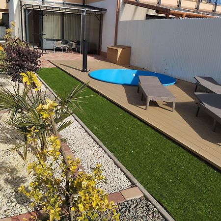 Apartament Sarkcsillag Teljes Csaladihaz- Star Complete Family House Segedyn Zewnętrze zdjęcie