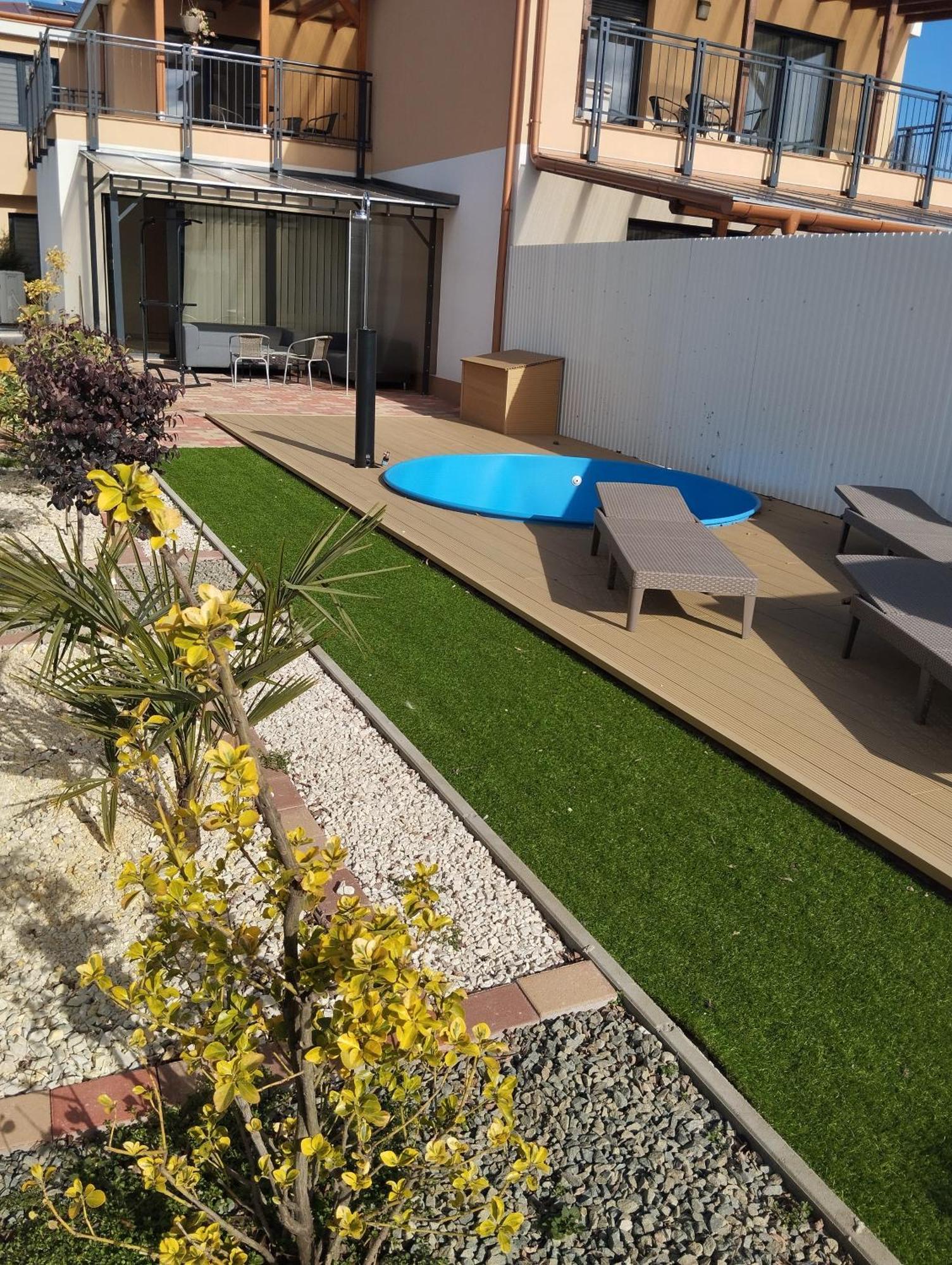 Apartament Sarkcsillag Teljes Csaladihaz- Star Complete Family House Segedyn Zewnętrze zdjęcie
